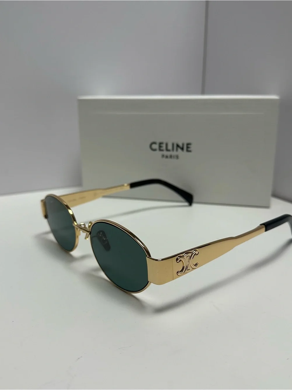 Audrey & Celine gold tone